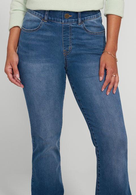 Signature Mid-Rise Denim | Bootcut (Alamo Wash)