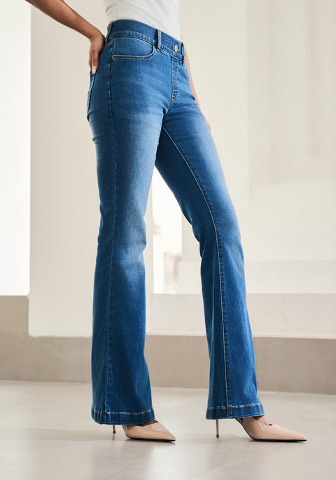 Signature Mid-Rise Denim | Flare (Alamo Wash)