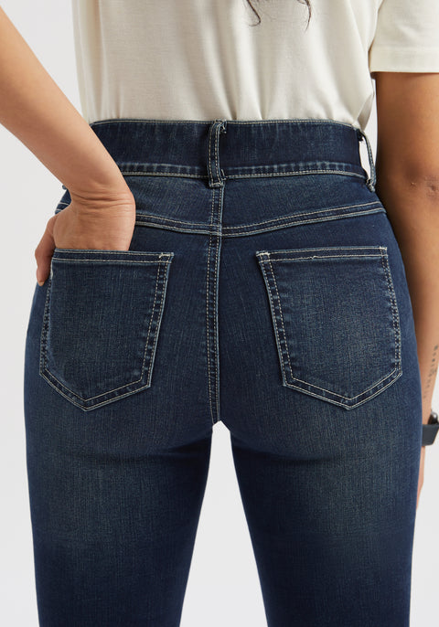 Signature Mid-Rise Denim | Bootcut (Roma Wash)